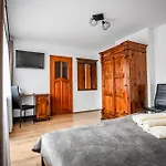 Znana - Komfortowe 200 M Od Krupowek Bed and Breakfast