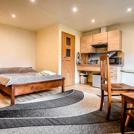 Znana - Komfortowe 200 M Od Krupowek לינה וארוחת בוקר 3*