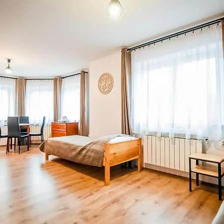 Znana - Komfortowe 200 M Od Krupowek זקופאנה