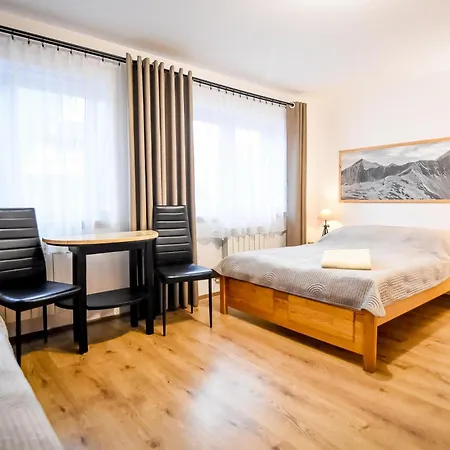 לינה וארוחת בוקר Znana - Komfortowe 200 M Od Krupowek זקופאנה