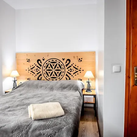 לינה וארוחת בוקר Znana - Komfortowe 200 M Od Krupowek זקופאנה