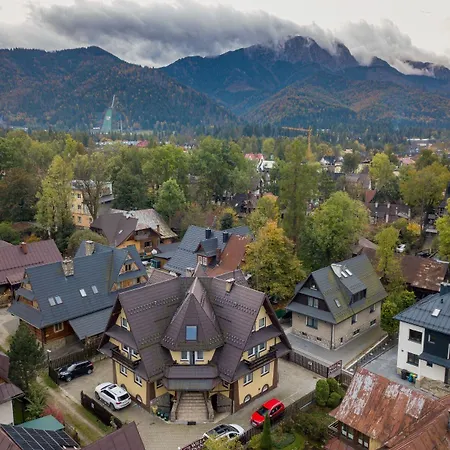 לינה וארוחת בוקר Znana - Komfortowe 200 M Od Krupowek 3*